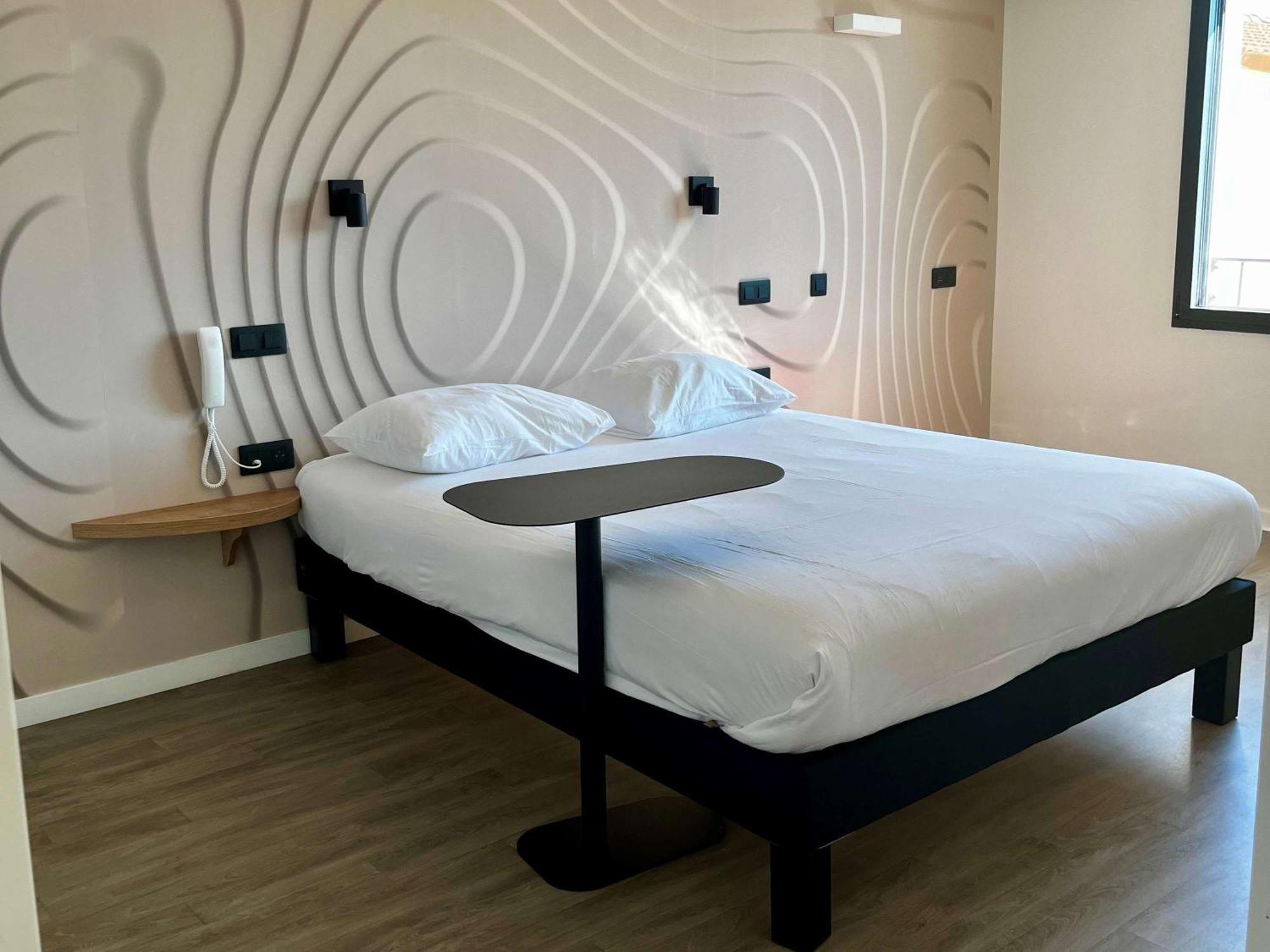 Ibis Styles Cabries Aix-En-Provence Tgv Hotel Eksteriør billede