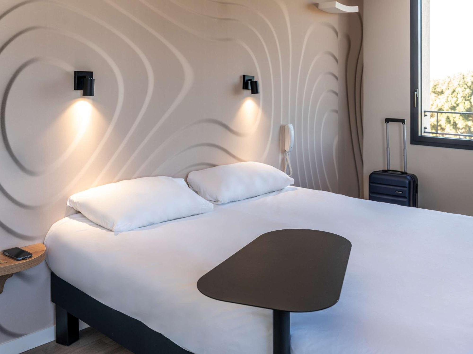 Ibis Styles Cabries Aix-En-Provence Tgv Hotel Eksteriør billede
