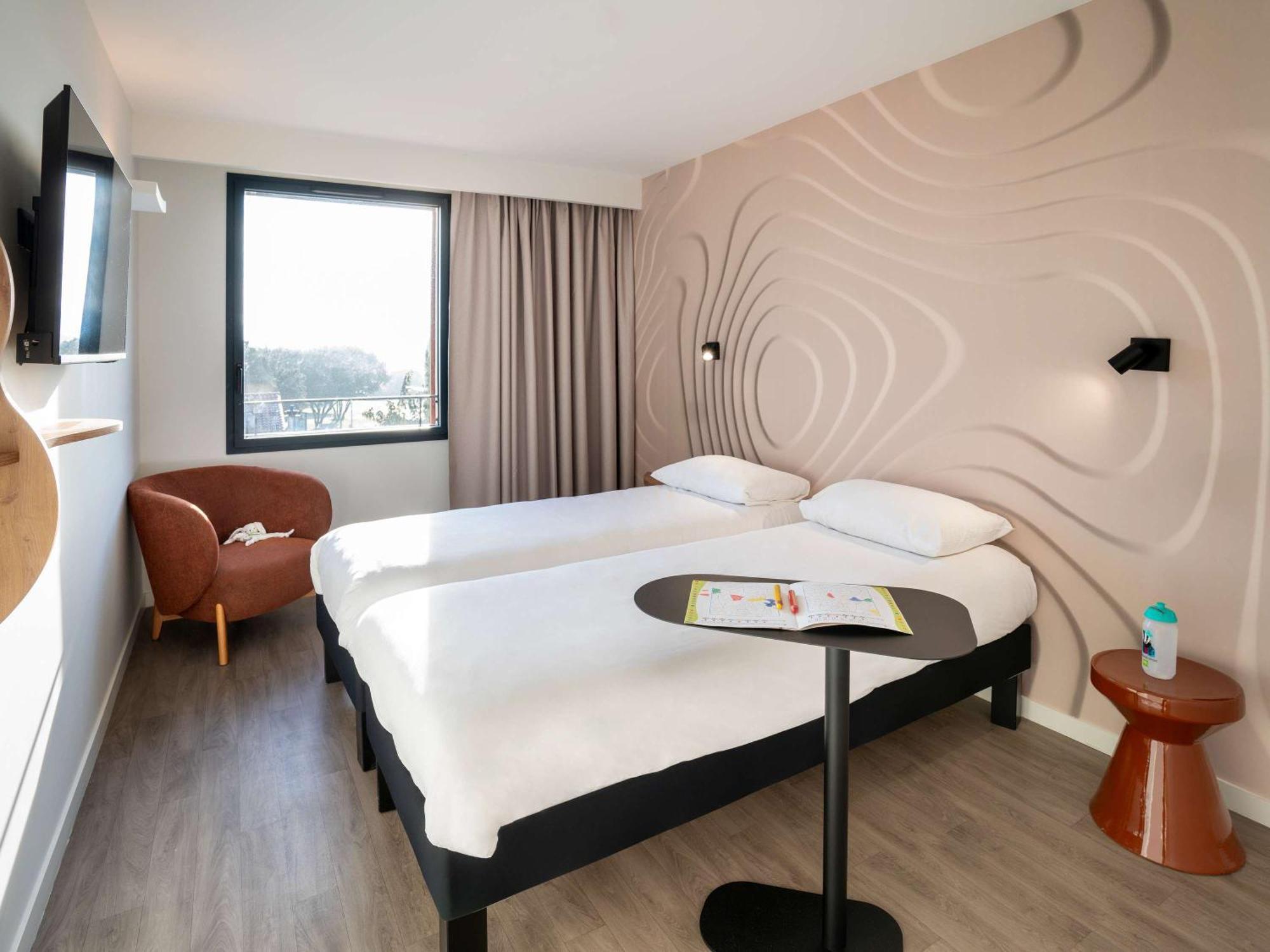 Ibis Styles Cabries Aix-En-Provence Tgv Hotel Eksteriør billede